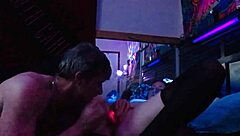 sexy cam-girl nikki lixxx chats about her live show