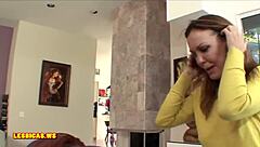 Super Hot Teen 18+ Girl Licks Pussy In Lesbian Fuck With Mature Milf