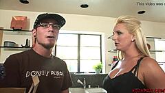 horny mom loves that hard fuck