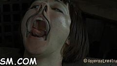 i'm gettin my anal n vagina stuffd with electric toys, it's so ruff n hot