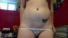 i finger my pussy and lick my fingers