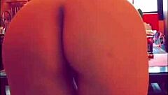 Flashing Pussy And Sending Dirty Snapchats!