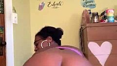 Ms Pretty Pussy Shakes Her Ass