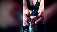 Red tries on old jean shorts