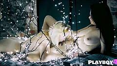 Lesbian Milfs Finger Pussy!