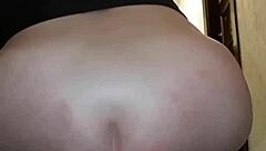 Blonde slut explodes her ass in jeans!