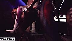 i watched spideypool where spiderman enjoys gwen stacy in costumes