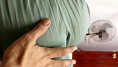 i see my naked stepmom and lick her ass till she's hornyy