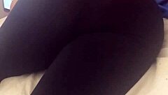 pawg shakes her bubble butt in tight leggings while teasing on the street