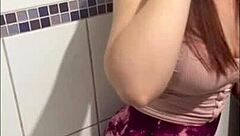 compartiendo la habitacion con mi inquilina culona greta sweet terapia familiar