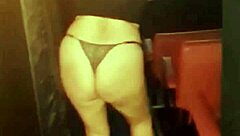 Anny rebolando no cinema da casa de swing, damn I’m so turned on!