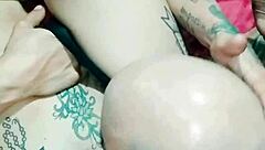 couple licks pussy in oral sex