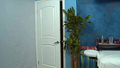 fleshy oil massage for a teen babe in missionary