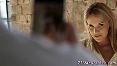 Glam beauty gets pussy jizzed after banging.