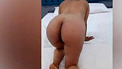 i'm sitting in the park and a fan recognizes me and offers to fuck me hard for money