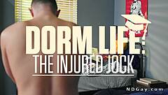 Dorm roommates get wild in bed 😏