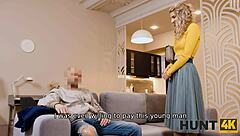 Teen Girlfriend Gives Blowjob in Tricky Cuckold Situation