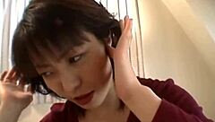 Cum-hungry Asian milf masturbates like crazy!