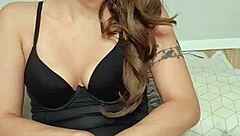 Brazilian beauty gives a sensual handjob lesson