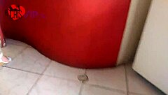 Cristina Almeida, are you flashing in the restaurant?