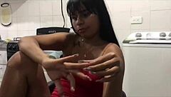 joven cachonda sucks cock and gets pounded hard on camera 😈