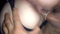 i'm with my young wife in a threesome with my friend from sp, she's moaning so muiito, it's amateur