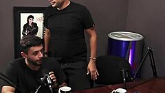 tigresavip and no pan podcast with myllena rios and leo ogro discussing adult topics