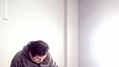 Entro al Cuarto y La Obligo a Follarmela