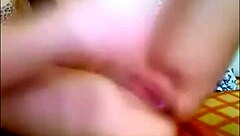 smoking hot babe plays with pussy