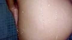 i'm a latina colombiana masturbating in the shower while alone at home, playing with my big ass and pussy