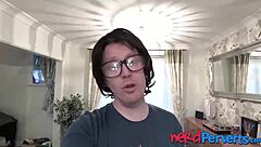 Valentina bianco sucks nerd cock in casting