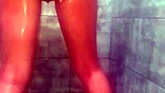 A vizinha novinha mandou v�deo tomando banho