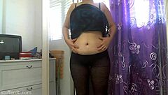 Voluptuous British woman flaunts her blossoming physique