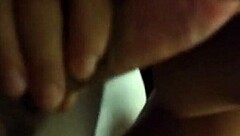 Vizinha safada chupou o pau do sortudo e deixou ele gozar na buceta dela