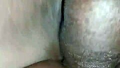 femme marié baise avec son amant en mode anal