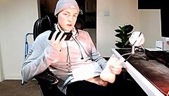 Solo playtime: European guy pleasures himself while chatting on the phone