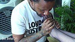 preview filming friend eating girlfriend's pussy worshiping feet while she sucks cock