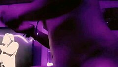 Le Doy a Gatas Por Puta