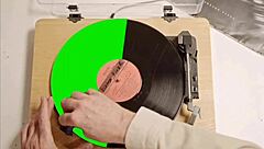 entro a la casa de la vecina maria y me la follo toda la noche