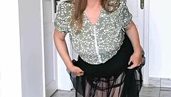 busty milf mariaold dance for you