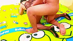 Indian aunt gives handjob and squirts in homemade cheating session with young guy