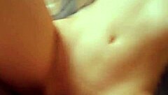 silencio papé está en casa me corro en la vagina de joven de 19 años sin condón