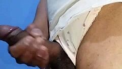 Masturbandome con las prendas intimas de mi exmujer 😏