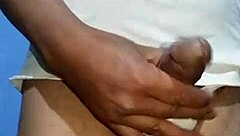 Masturbandome con las prendas intimas de mi exmujer 😏