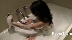 Hot Indian bhabhi feels sexy in shower