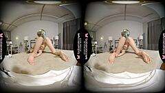 Solo brunette amanda clarke masturbates in vr