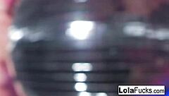 does lola foxx stuff her pussy after dancing?
