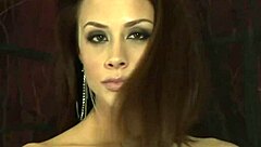 Brunette chanel preston uses dildo on gaping ass
