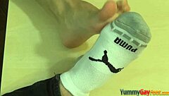 Gay Hunk Jizzes on Feet