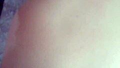 Skini le sacan los pantalones en una fiesta latina